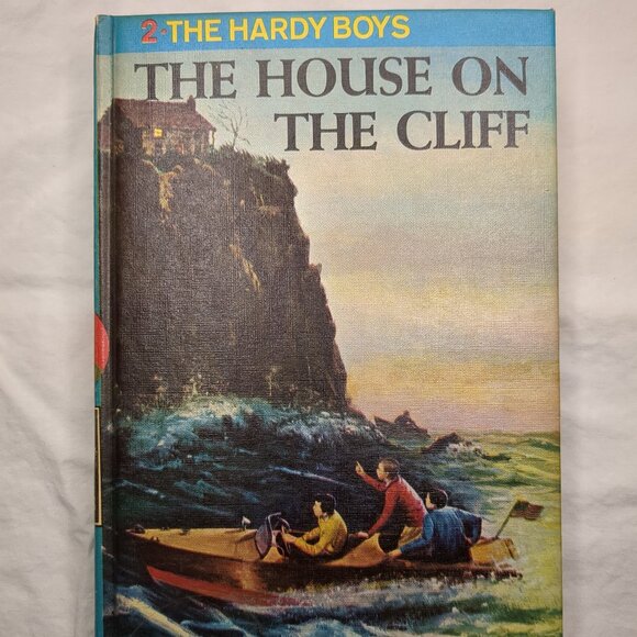 The Hardy Boys Book 2 The House On the Cliff - Picture 1 of 4